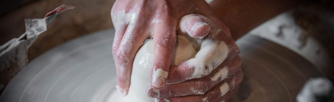 Tournage de la porcelaine, Stage de poterie de l'iniation au perfectionnement